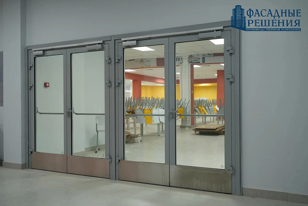 Распашные алюминиевые противопожарные двери